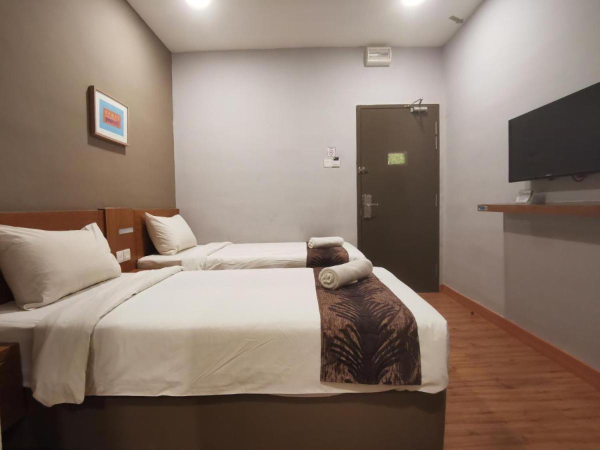Golden Leaf Boutique Hotel Nusa Idaman Formerly Known As Ariana Hotel جوهر بهرو المظهر الخارجي الصورة