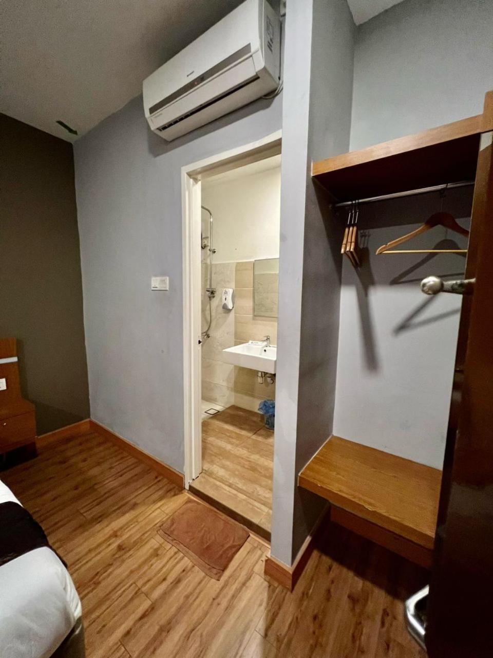 Golden Leaf Boutique Hotel Nusa Idaman Formerly Known As Ariana Hotel جوهر بهرو المظهر الخارجي الصورة