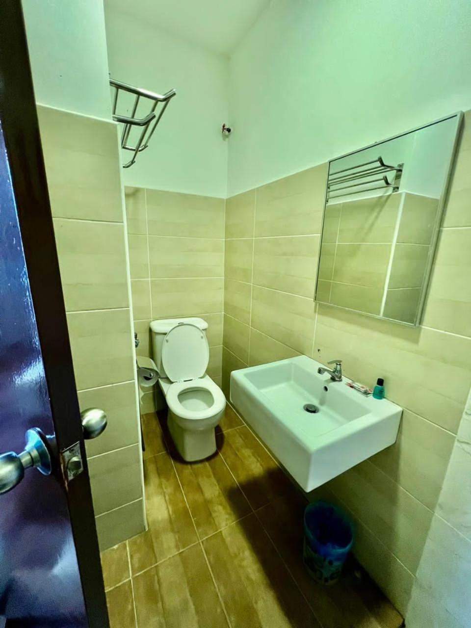 Golden Leaf Boutique Hotel Nusa Idaman Formerly Known As Ariana Hotel جوهر بهرو المظهر الخارجي الصورة