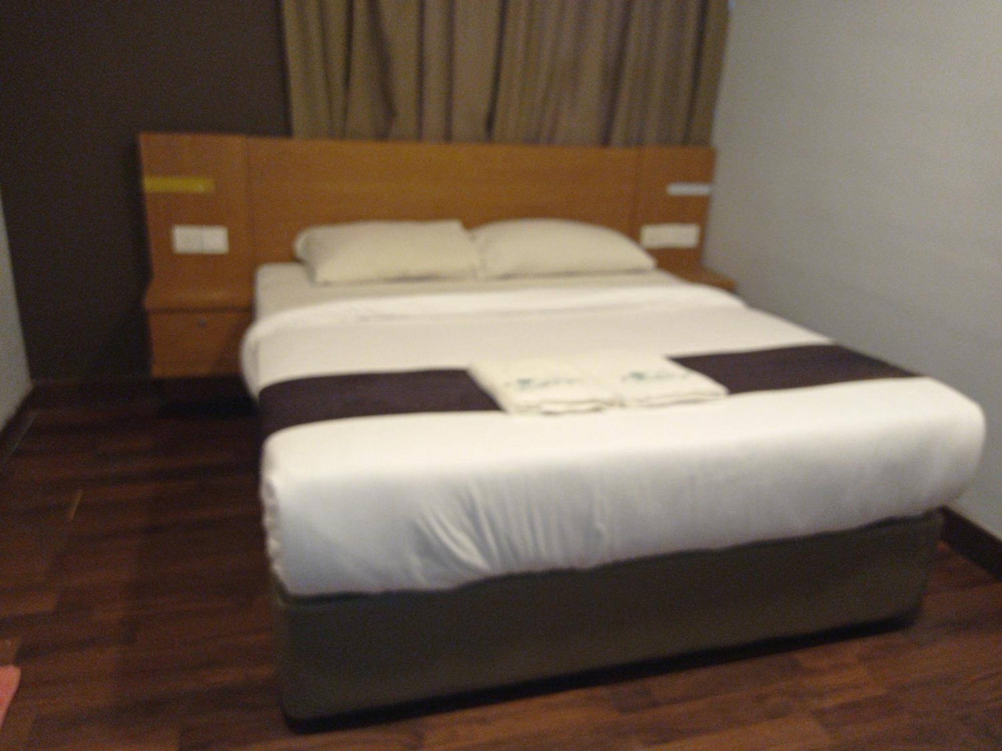 Golden Leaf Boutique Hotel Nusa Idaman Formerly Known As Ariana Hotel جوهر بهرو المظهر الخارجي الصورة