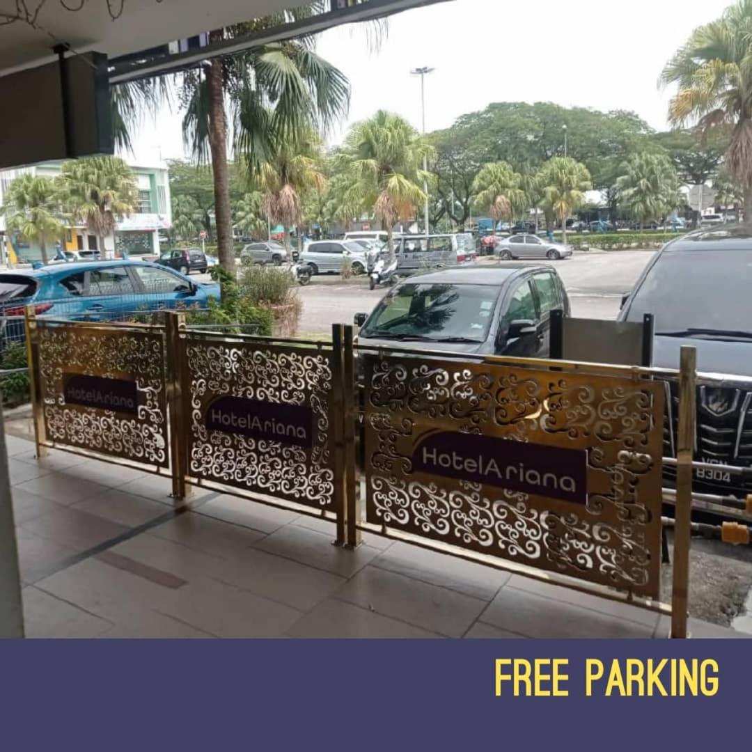 Golden Leaf Boutique Hotel Nusa Idaman Formerly Known As Ariana Hotel جوهر بهرو المظهر الخارجي الصورة