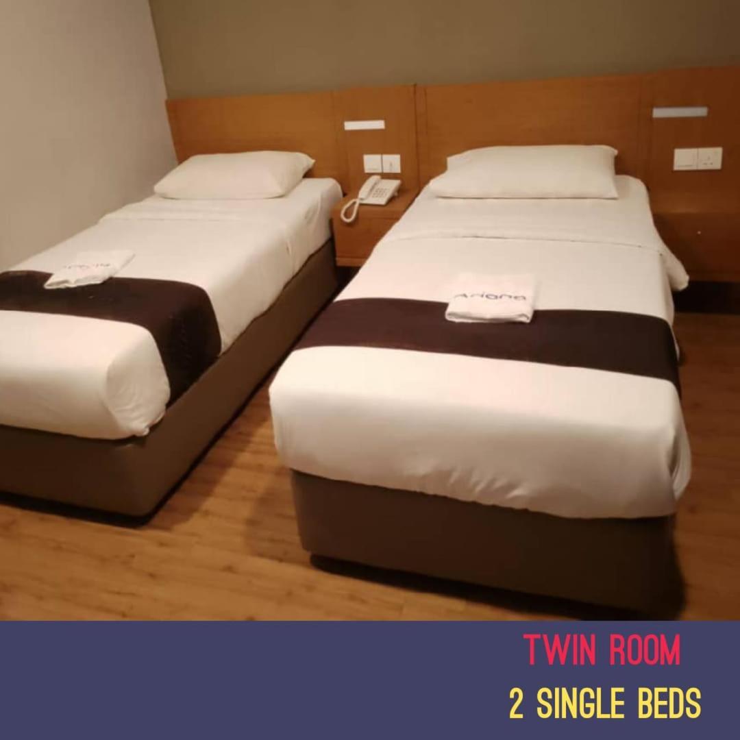 Golden Leaf Boutique Hotel Nusa Idaman Formerly Known As Ariana Hotel جوهر بهرو المظهر الخارجي الصورة