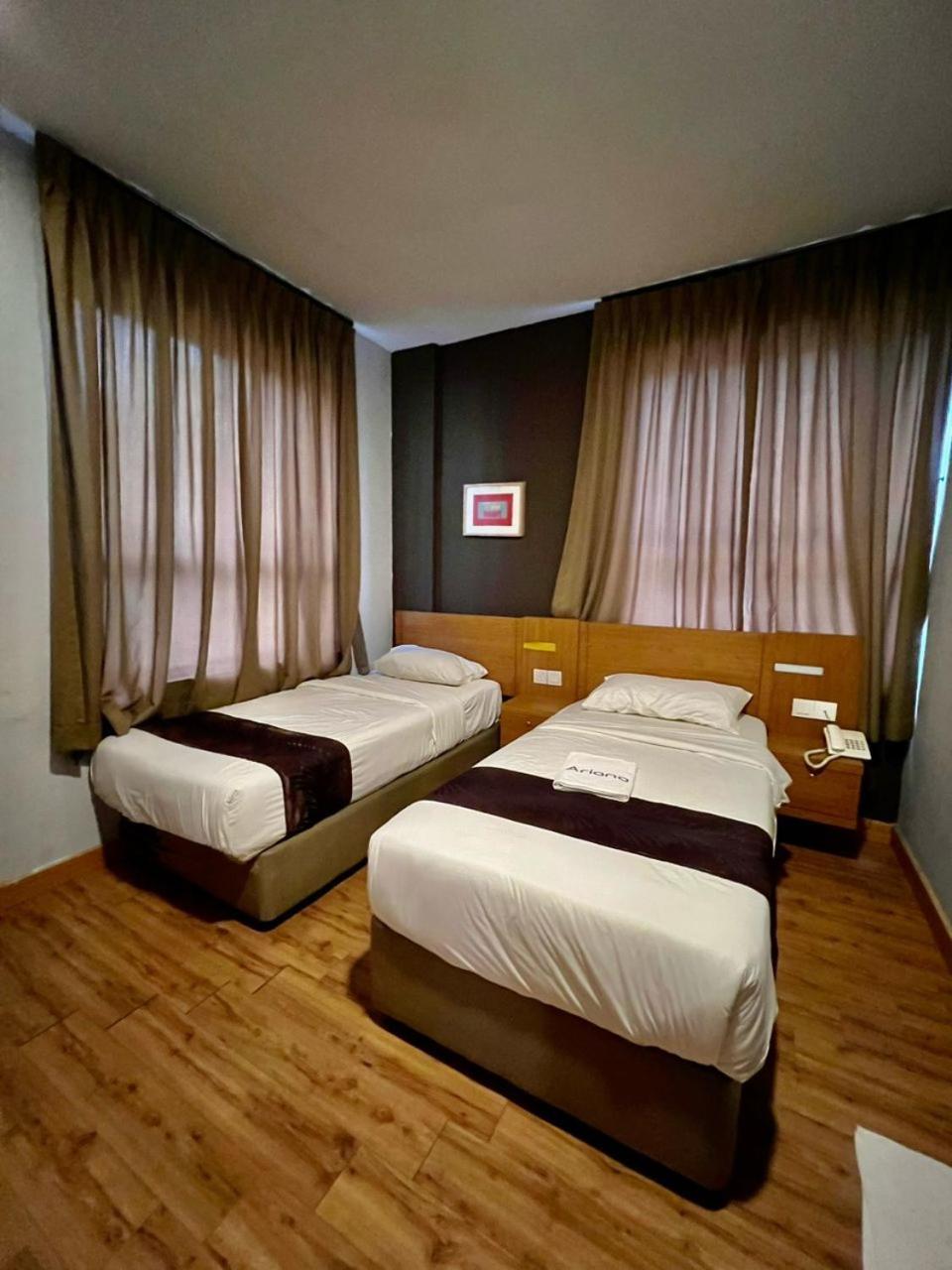 Golden Leaf Boutique Hotel Nusa Idaman Formerly Known As Ariana Hotel جوهر بهرو المظهر الخارجي الصورة