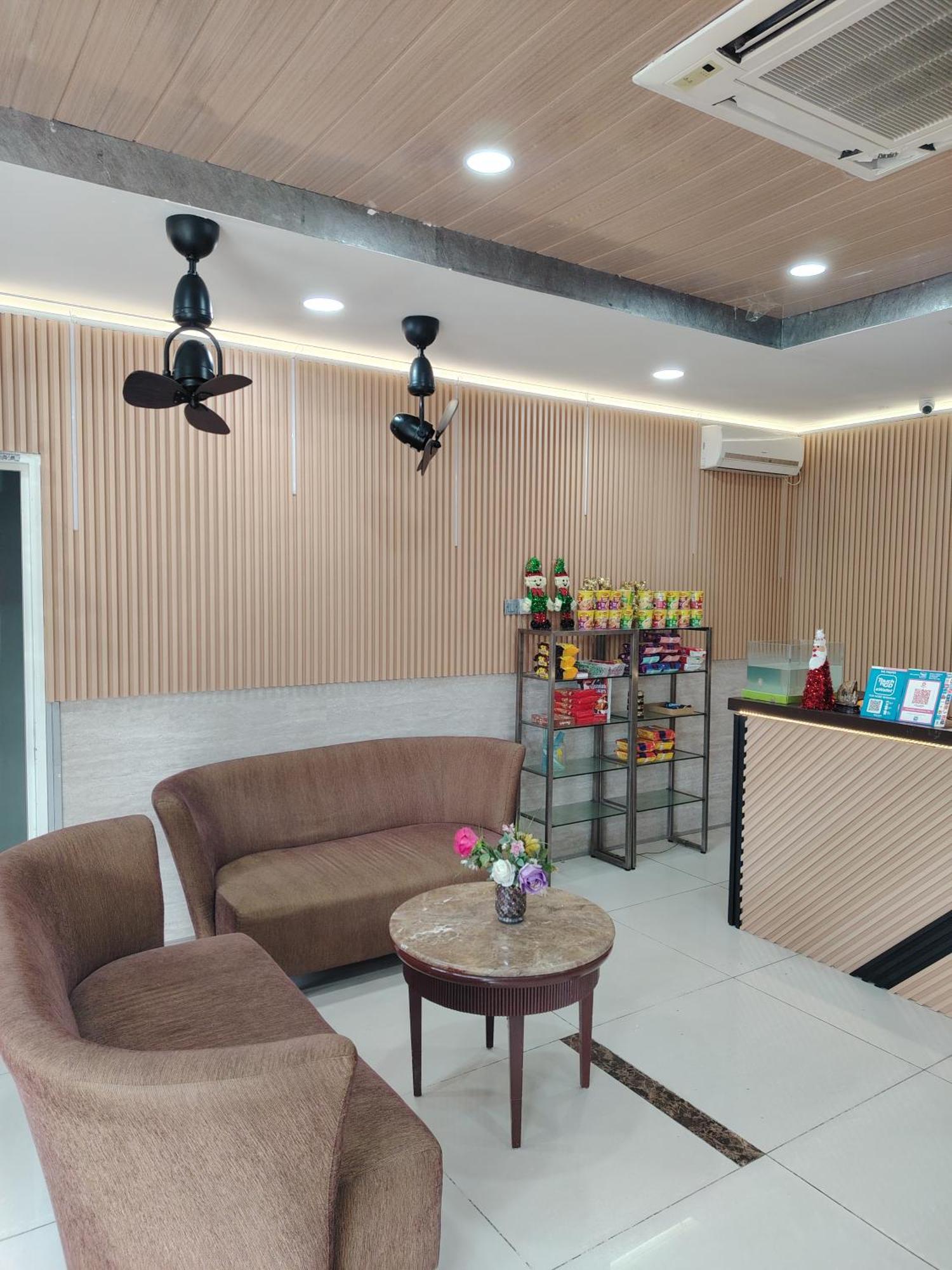 Golden Leaf Boutique Hotel Nusa Idaman Formerly Known As Ariana Hotel جوهر بهرو المظهر الخارجي الصورة